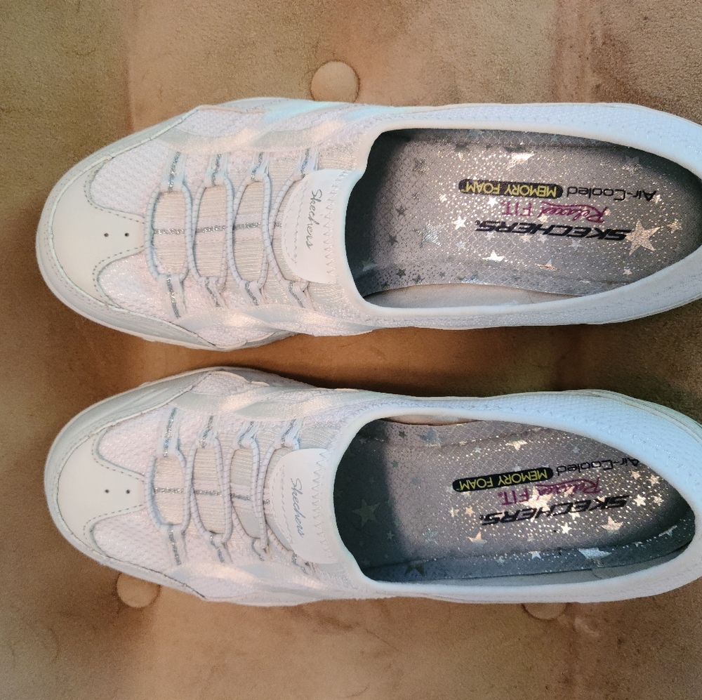 Skechers sneakers